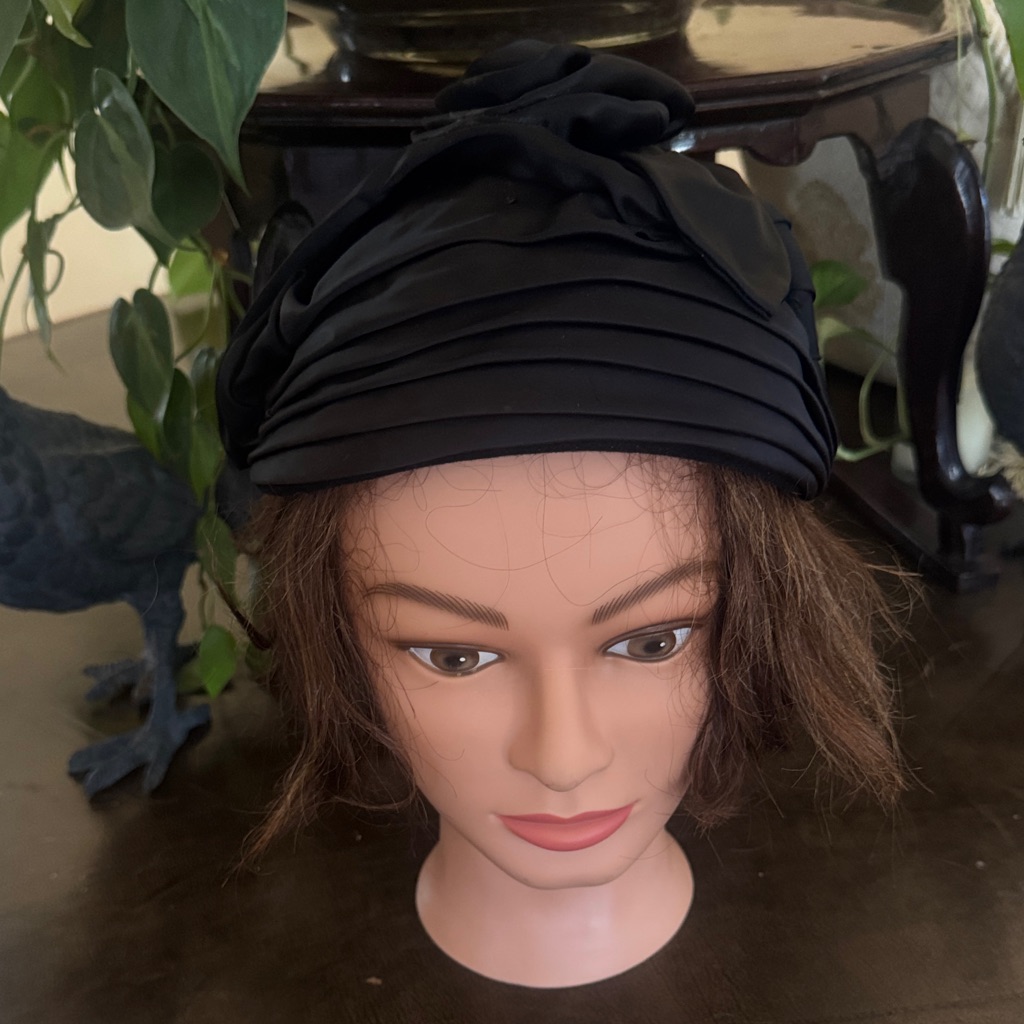 Christine Park Avenue New York Vintage Black Hat